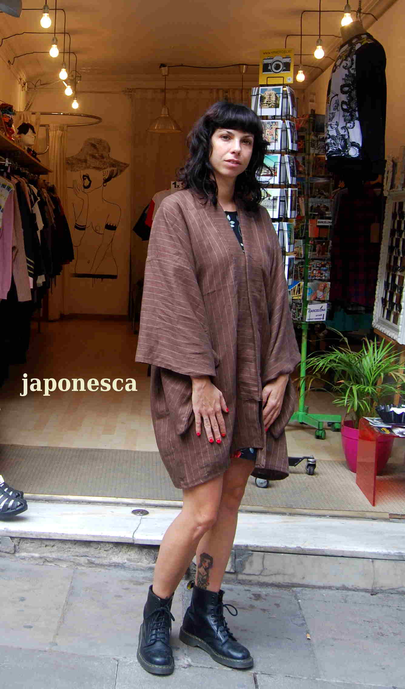 Haori marrón en lino con fias rayas