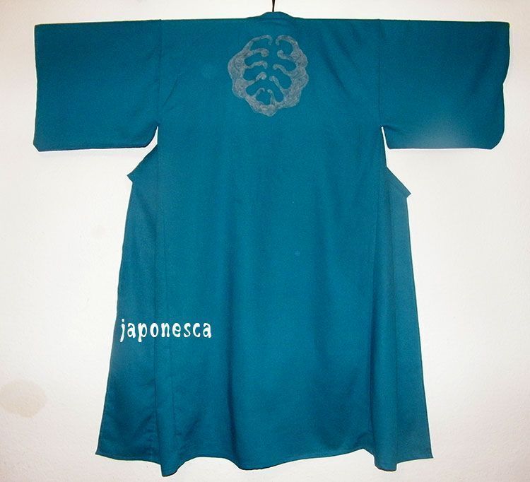 yukata en kino y estampado artesanal