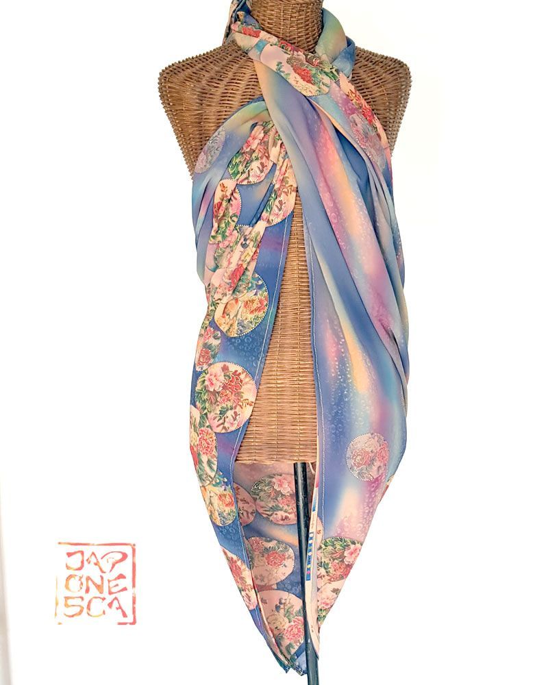 furoshiki pareo Japonesca anudado al cuello