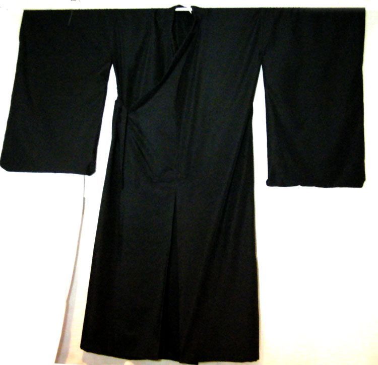 Koromo kimono budista